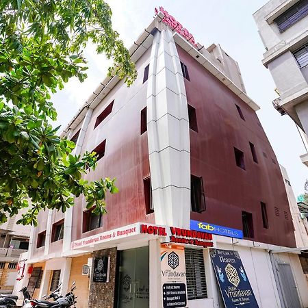 Fabhotel Vrundavan, Athwa Bhatha エクステリア 写真