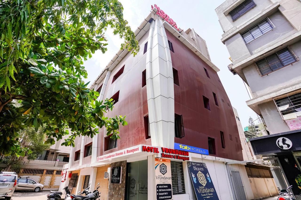 Fabhotel Vrundavan, Athwa Bhatha エクステリア 写真