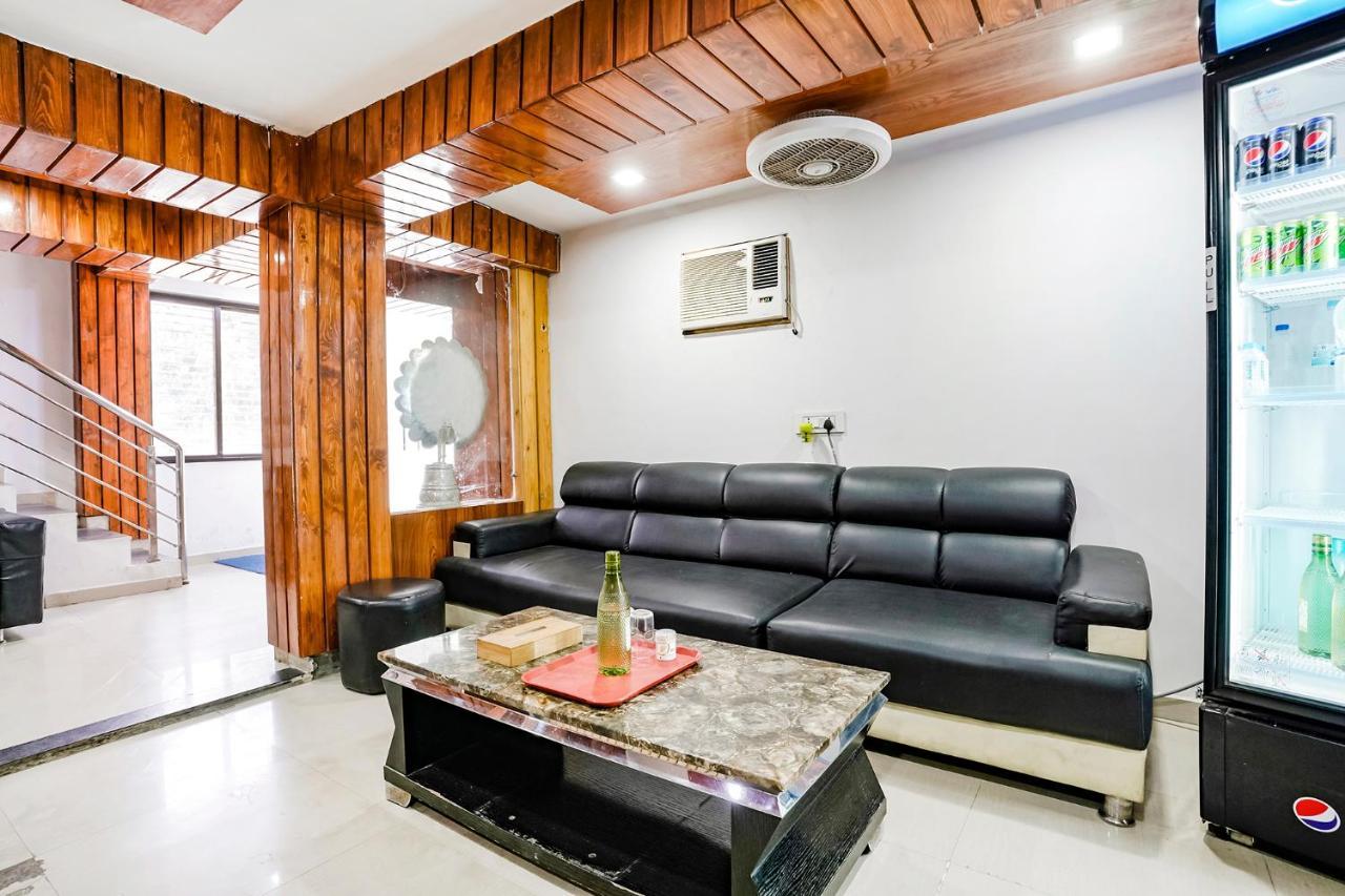 Fabhotel Vrundavan, Athwa Bhatha エクステリア 写真