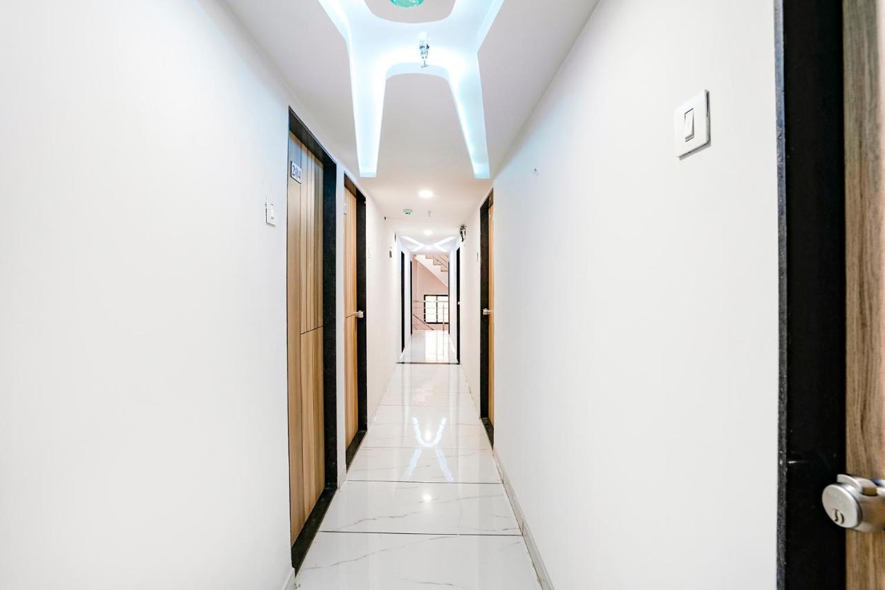 Fabhotel Vrundavan, Athwa Bhatha エクステリア 写真