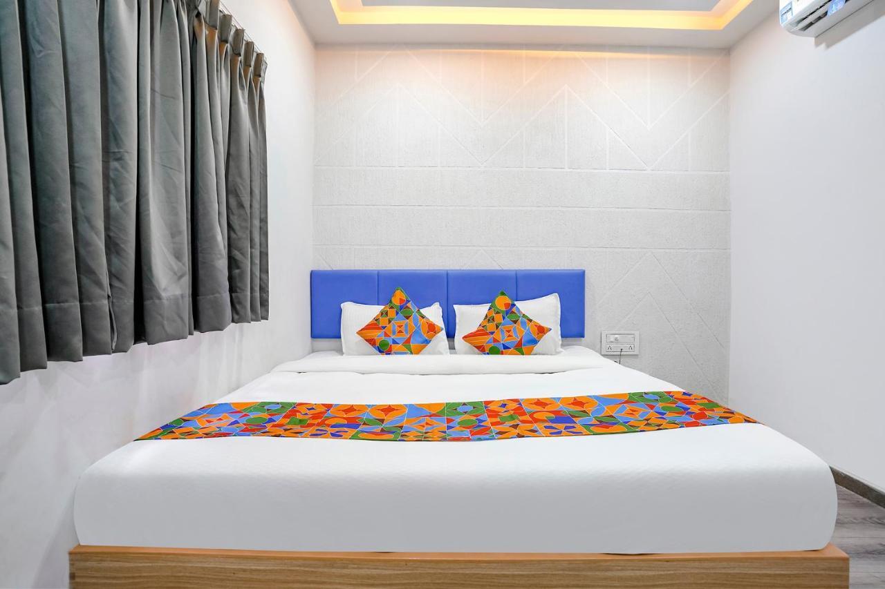Fabhotel Vrundavan, Athwa Bhatha エクステリア 写真